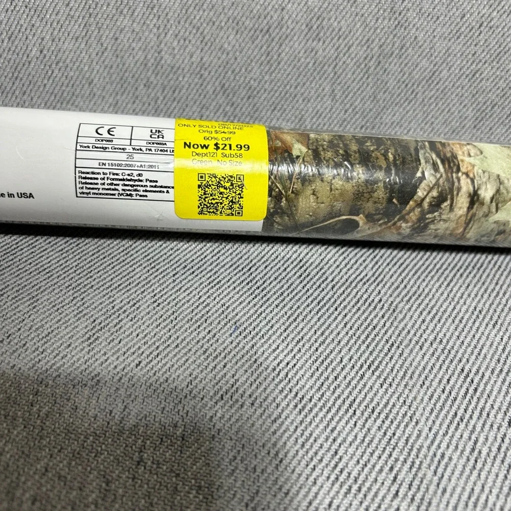 RoomMates Wallpaper TrueTimber Camo Green Peel & Stick RMK11081WP 28.19 SQ FT